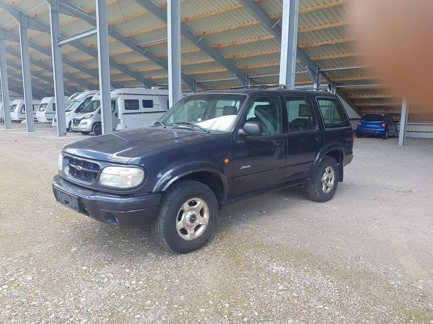 Ford Explorer Limited Azul - 1