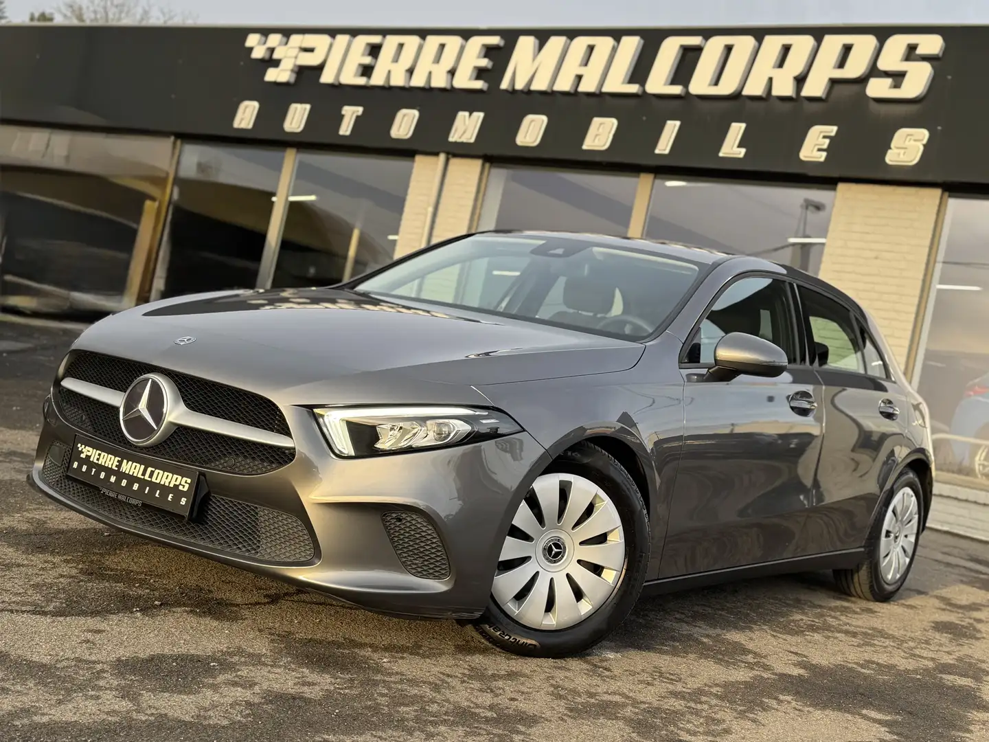 Mercedes-Benz A 160 / NAV / CAMERA /  AIRCO / BLUETOOTH / CRUISE Grau - 1