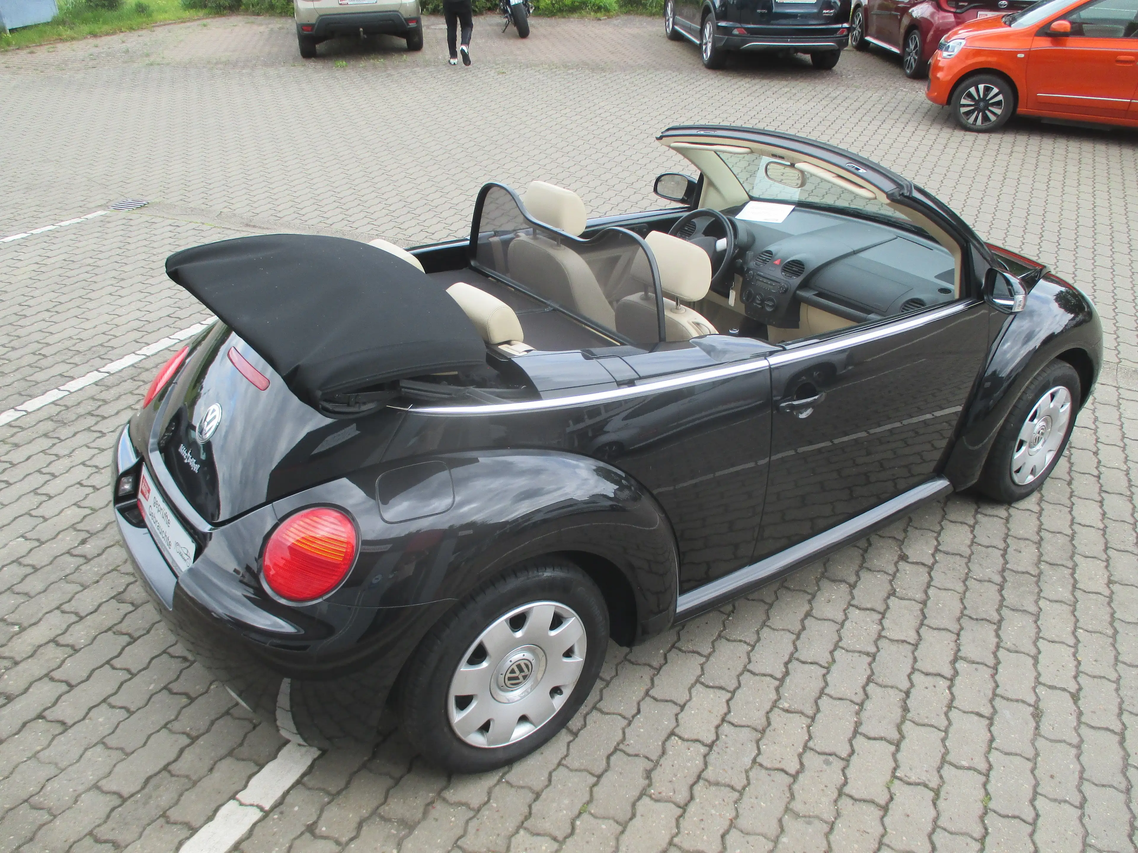Volkswagen New Beetle Cabriolet 2.0i "Unikat"" — photo 4