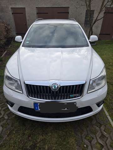 Imagine Skoda Octavia Combi 2.0 TDI DPF DSG RS