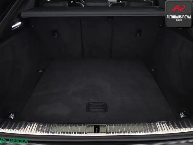 Audi E-Tron view 13