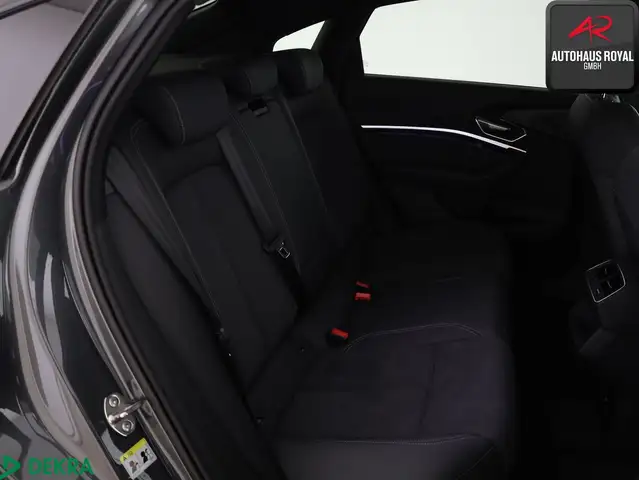 Audi E-Tron view 12