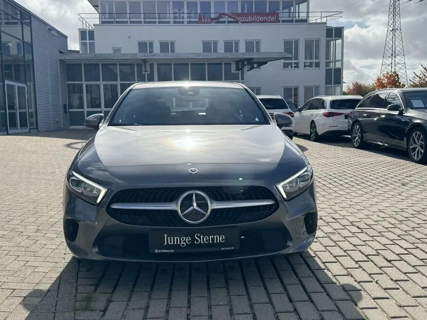 Mercedes-Benz A 180 A 180 Progressive MBUX Premium-Paket Business-Paket Grau - 2