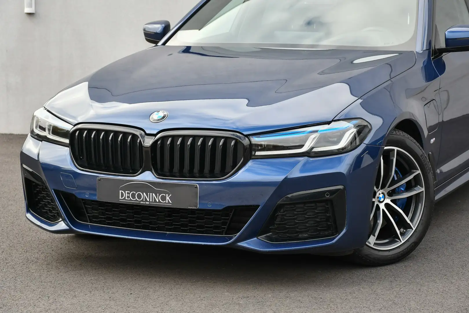 BMW 530 e *M-PACK*HUD*PANO*AMBIENT*CARPLAY*CAMERA*LASER* Bleu - 2