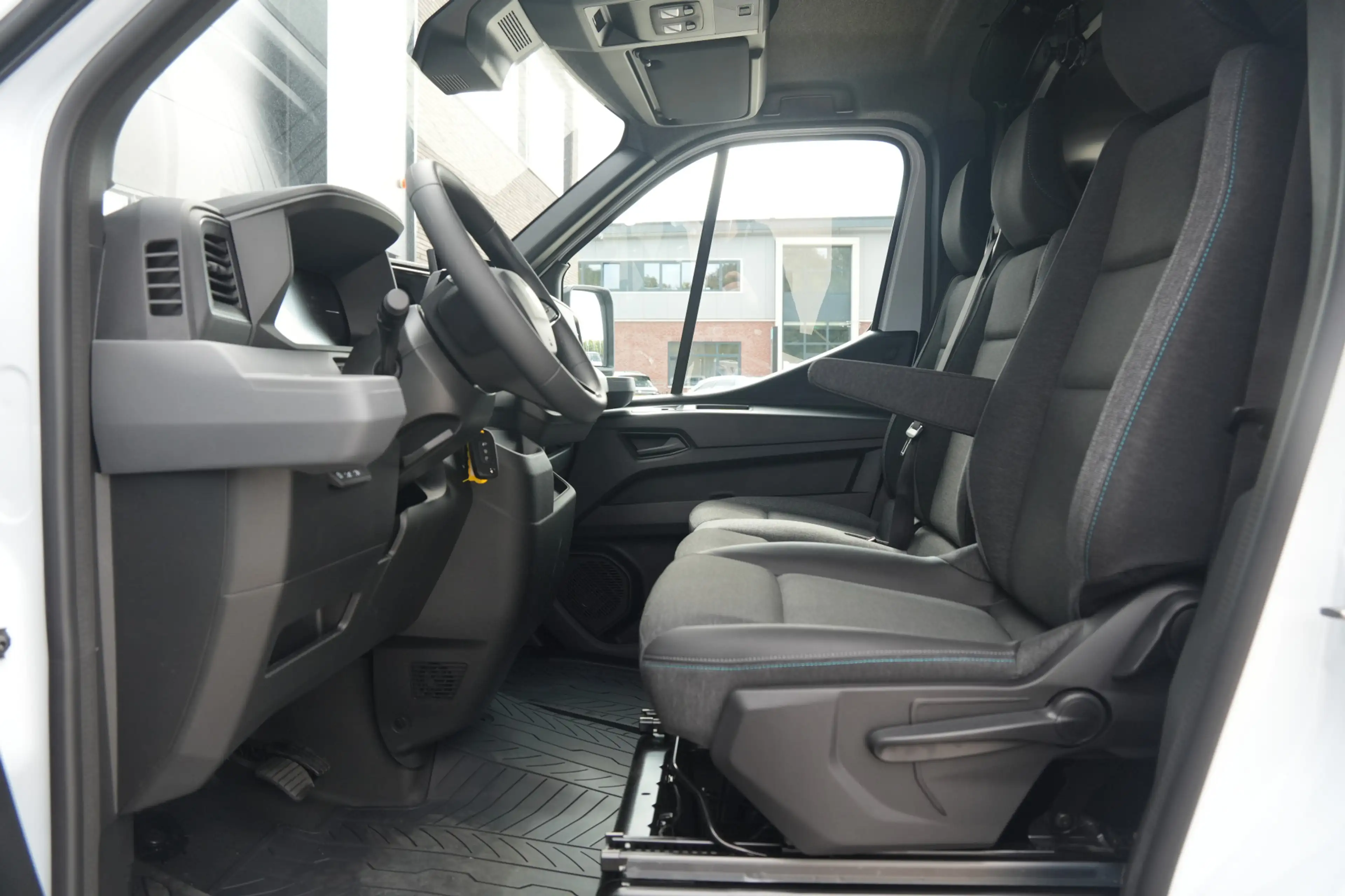 Renault Master E-Tech T35 L3H2 Advance Long Range 87 kWh 143pk - — photo 16