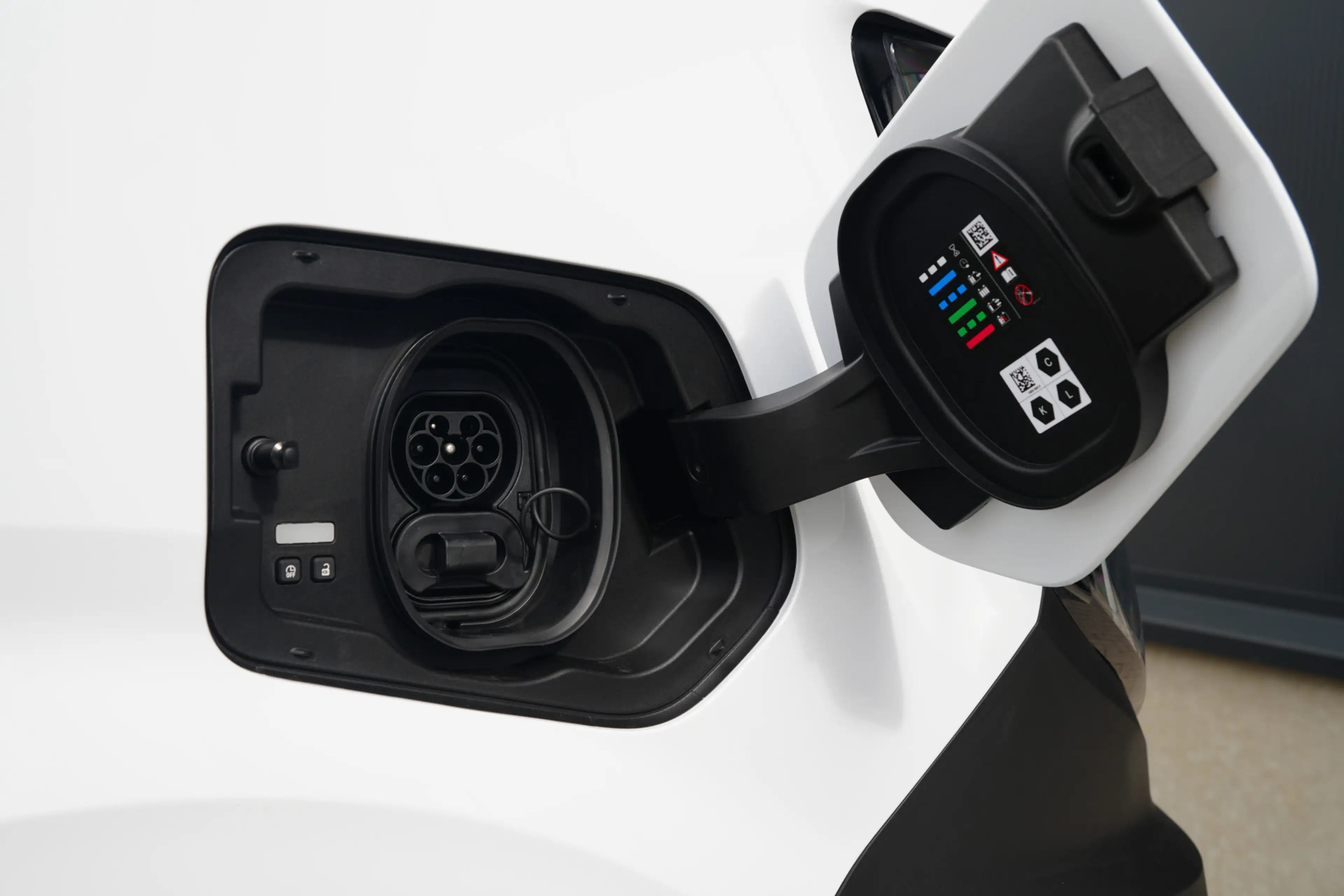 Renault Master E-Tech T35 L3H2 Advance Long Range 87 kWh 143pk - — photo 17