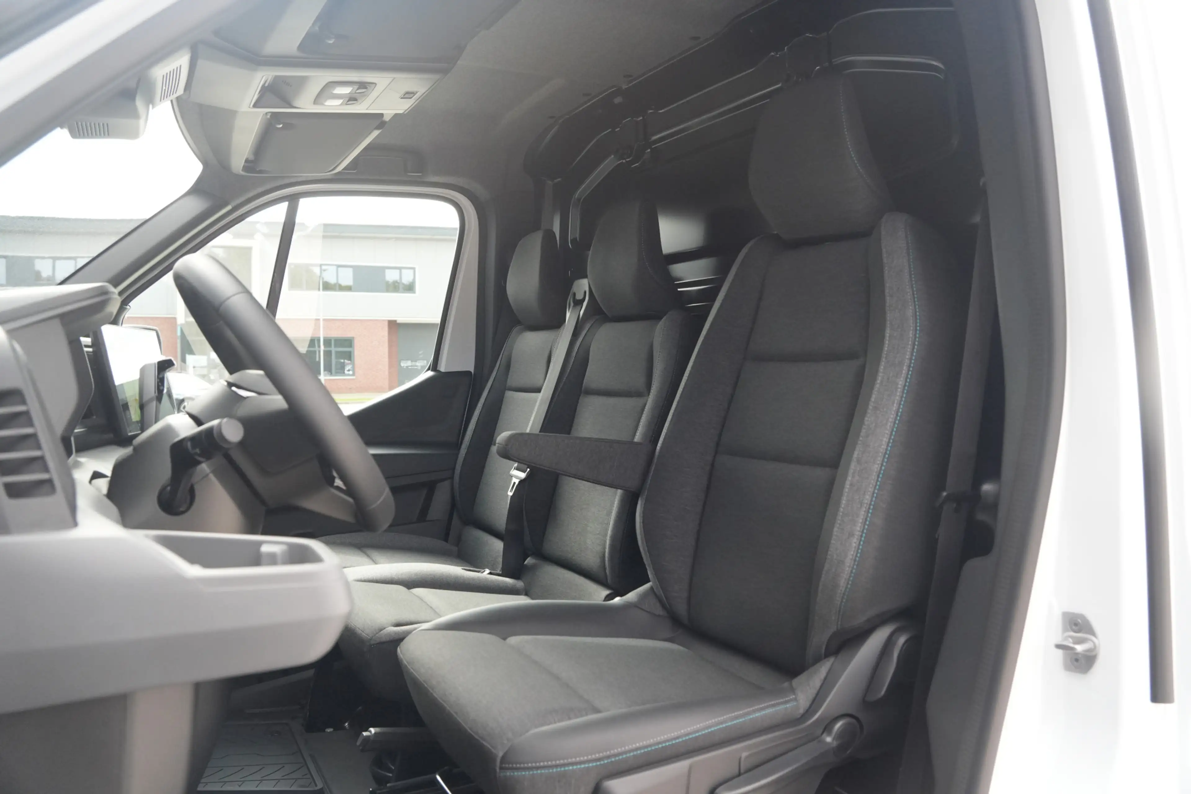 Renault Master E-Tech T35 L3H2 Advance Long Range 87 kWh 143pk - — photo 21