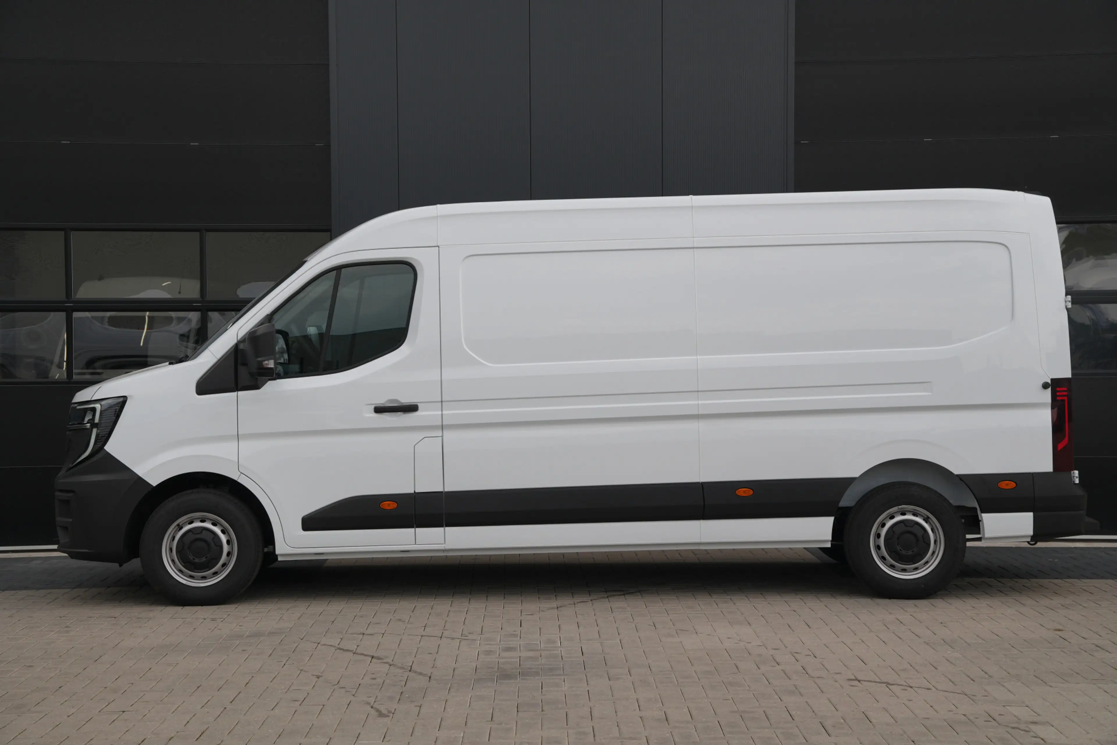 Renault Master E-Tech T35 L3H2 Advance Long Range 87 kWh 143pk - — photo 11