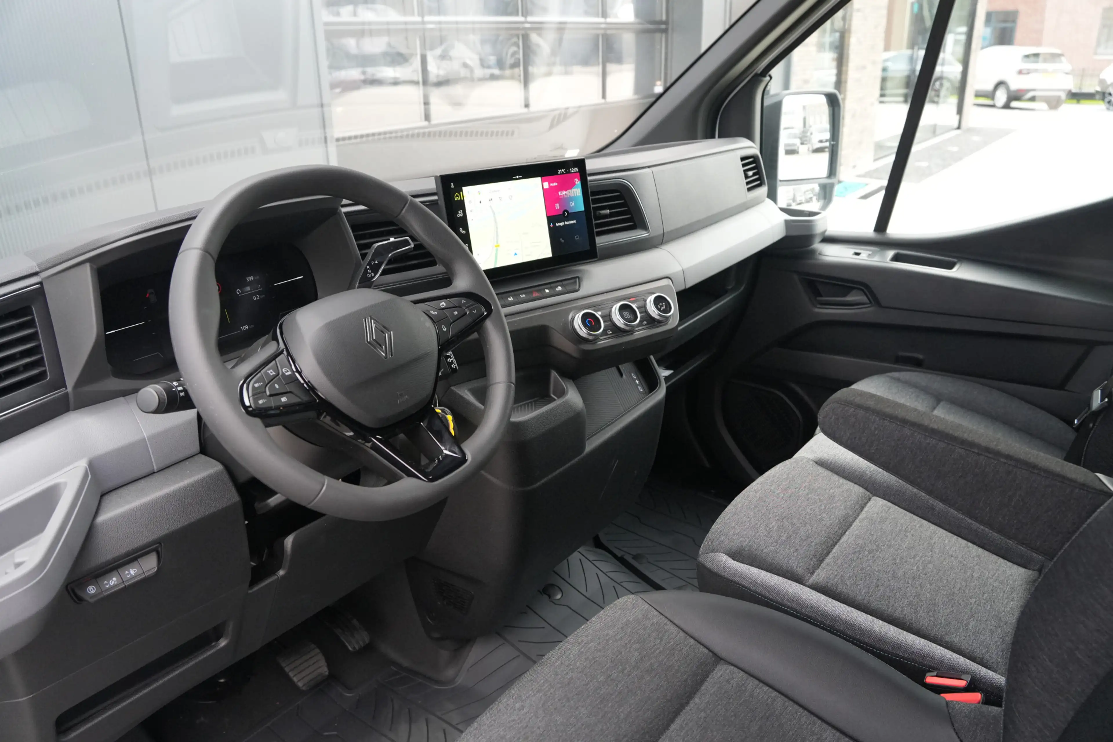 Renault Master E-Tech T35 L3H2 Advance Long Range 87 kWh 143pk - — photo 2