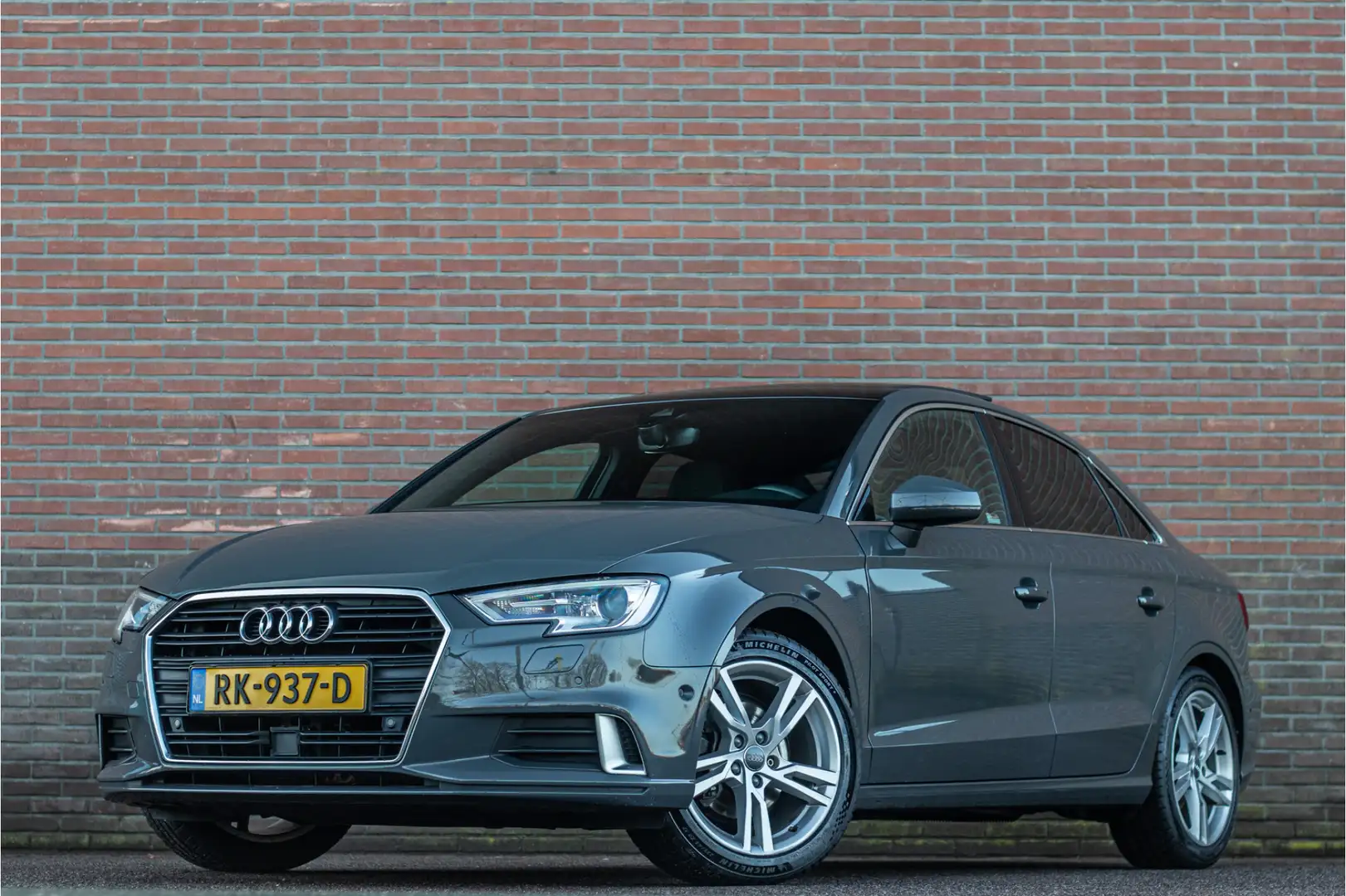Audi A3 1.4 TSI S-Tronic Sport, Panoramadak, Stoelverwarmi Grau - 1