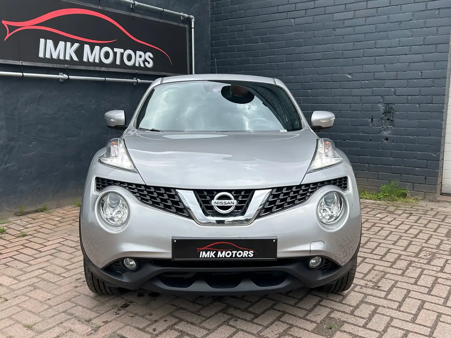 Nissan Juke 1.6 BENZINE 2016 EURO 6b (MET GARANTIE) Gris - 2