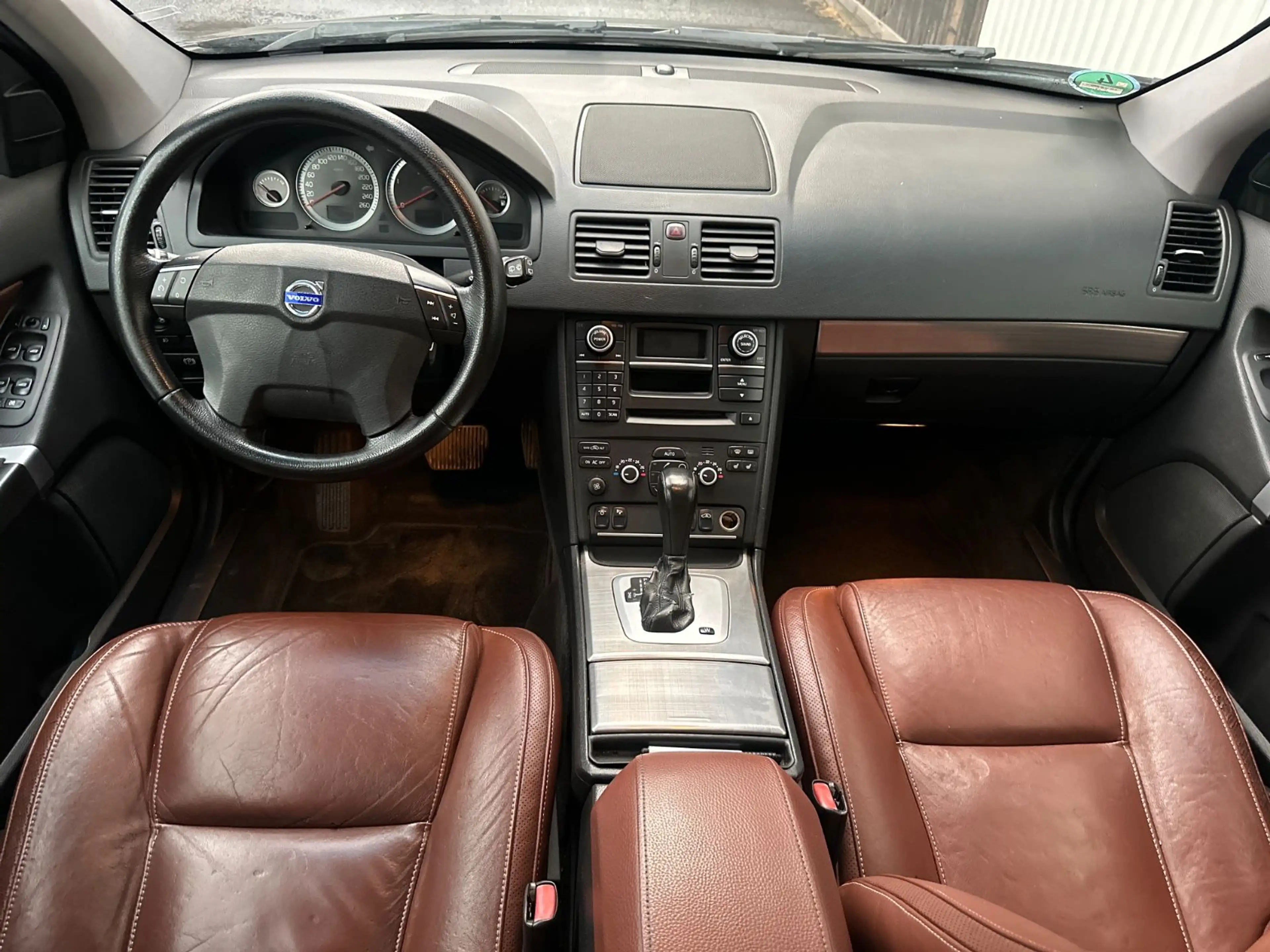 Volvo XC90 D5 Summum TÜV & Zahnriemen neu — photo 10