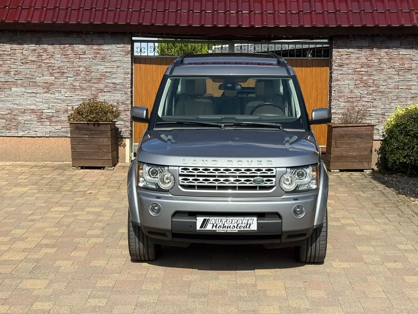 Land Rover Discovery SDV6 HSE *1.Hand,Service/TÜV Neu* Grau - 2