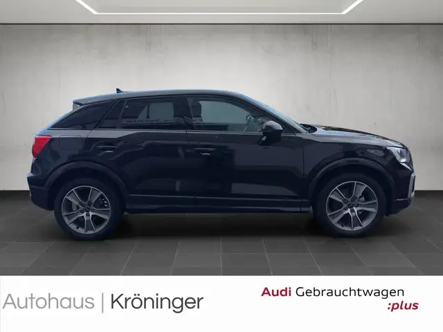 Audi Q2 view 4
