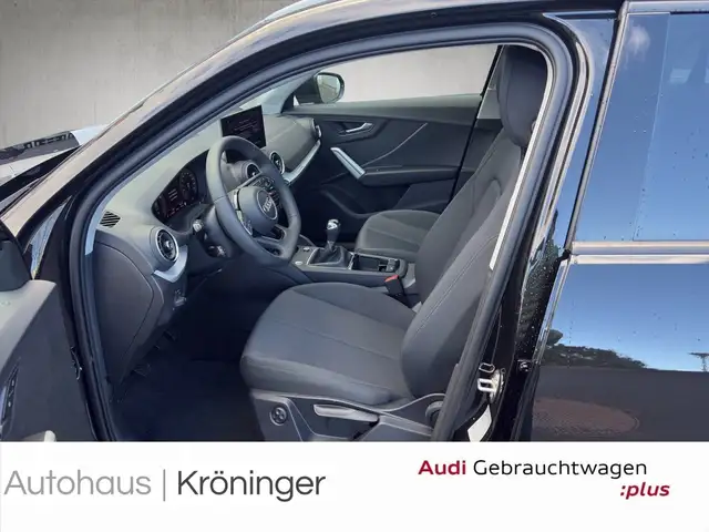Audi Q2 view 7