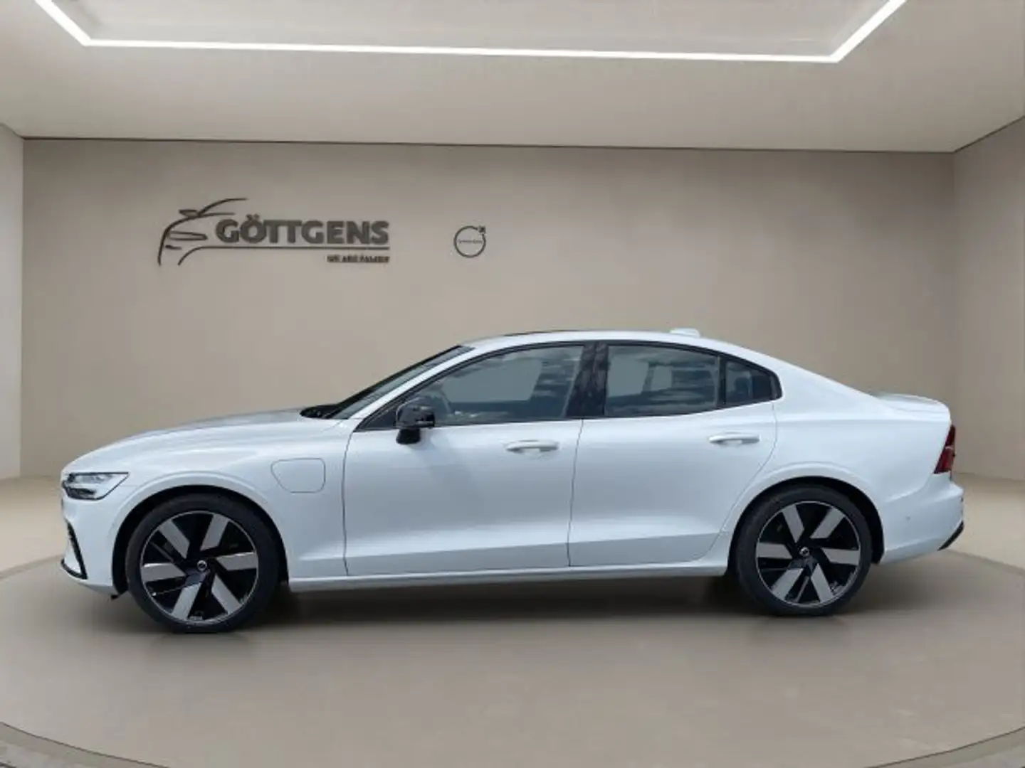Volvo S60 Rech Ultimate T8 AWD PANO LED 360°19LM NAVI Blanc - 2