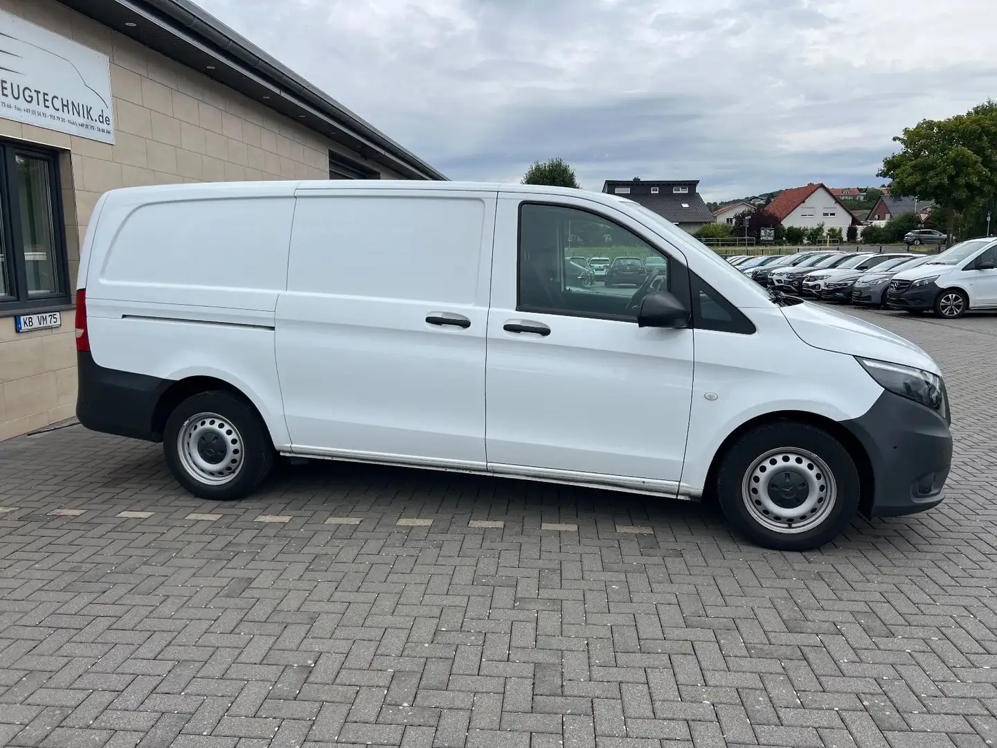 Mercedes-Benz Vito Kasten 114 CDI lang Navi*Klima*R-Kam*Temp Wit - 2