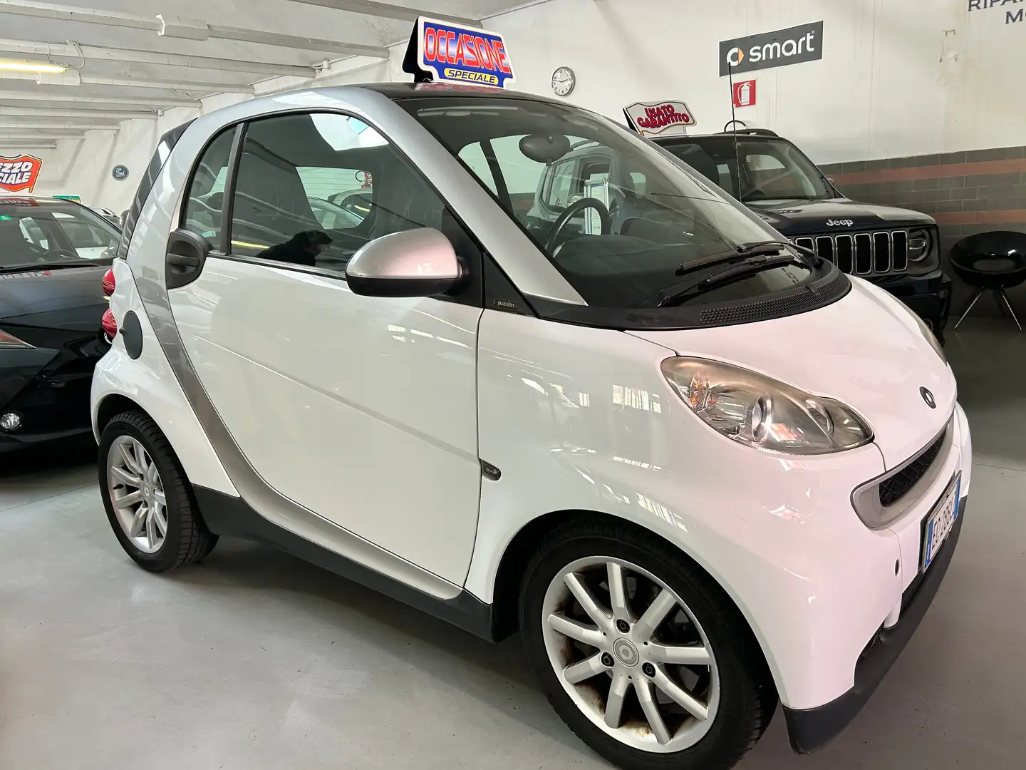 smart forTwo Fortwo  1.0 mhd bianca lim 70cv Bianco - 1