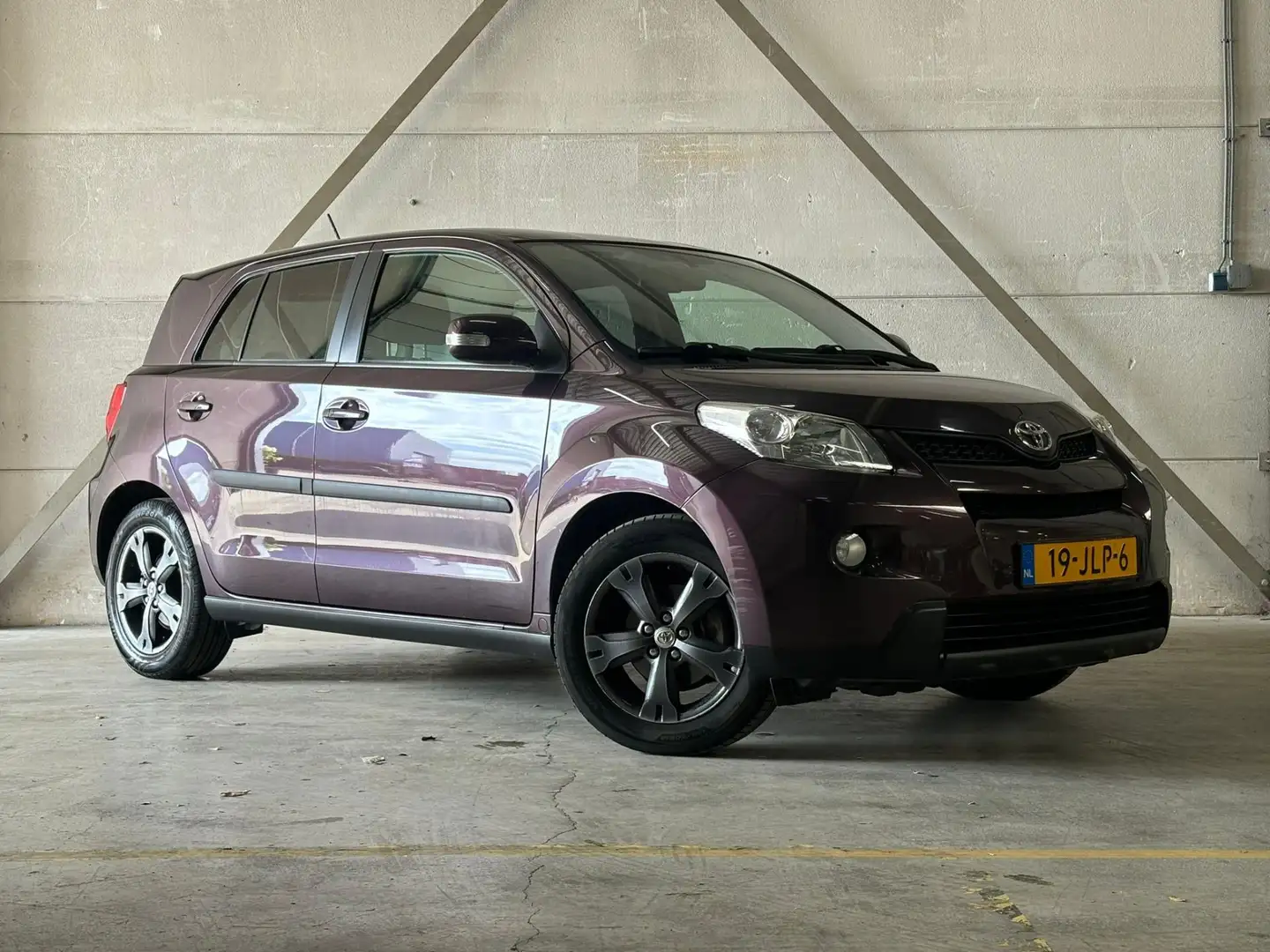 Toyota Urban Cruiser 1.3 VVT-i Dynamic - Keyless - Cruise - Clima - Tre Paars - 2