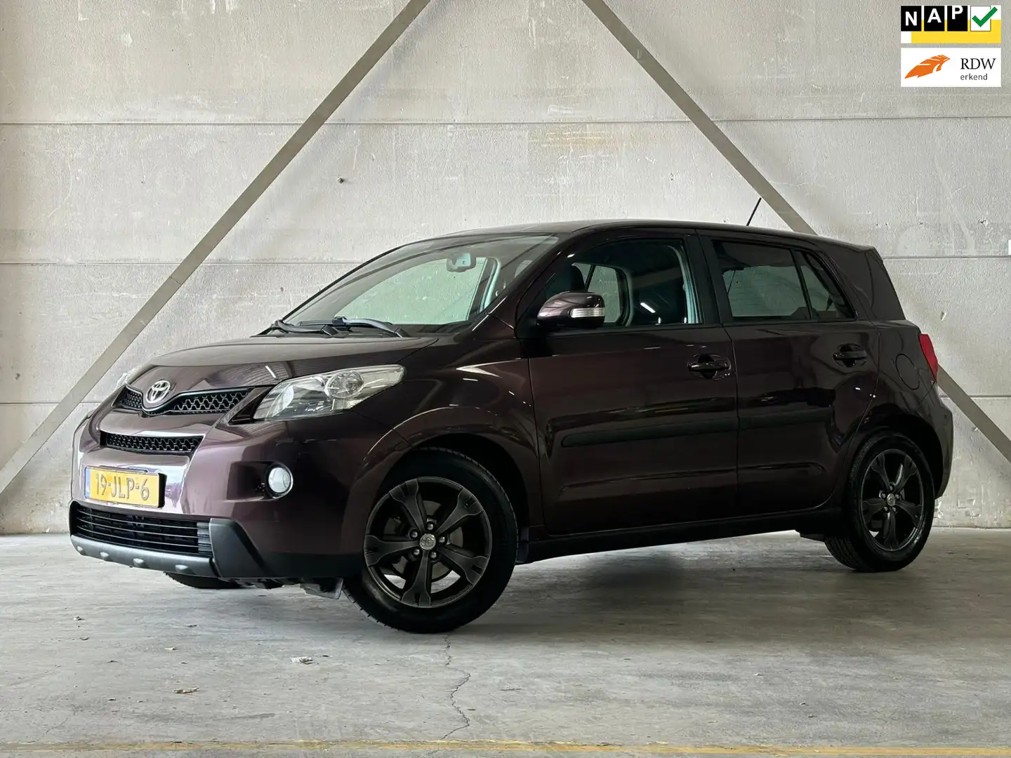 Toyota Urban Cruiser 1.3 VVT-i Dynamic - Keyless - Cruise - Clima - Tre Paars - 1