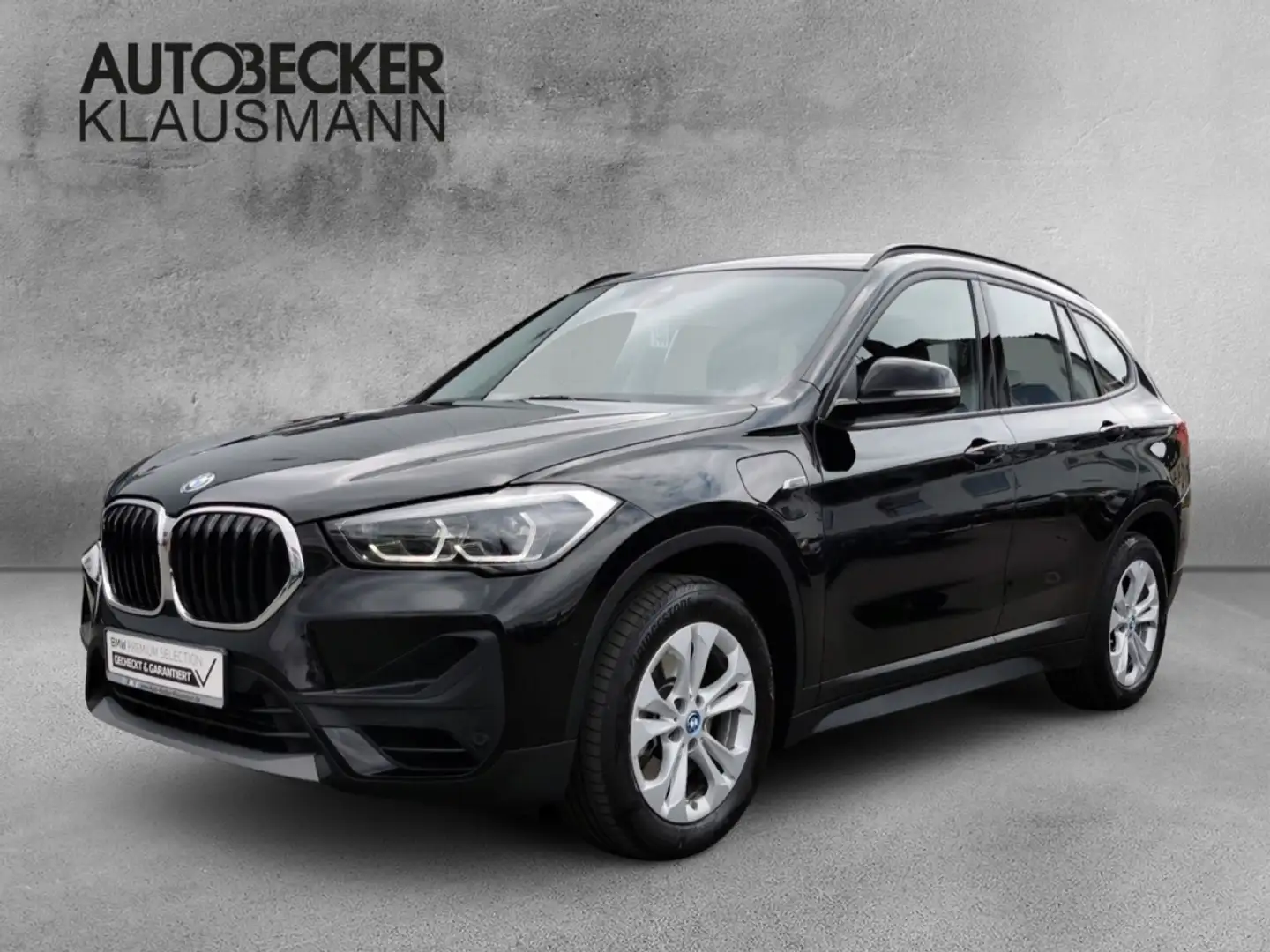 BMW X1 xDRIVE 25e ADVANTAGE AUTOMATIK NAVI LED PDC AHK Zwart - 1