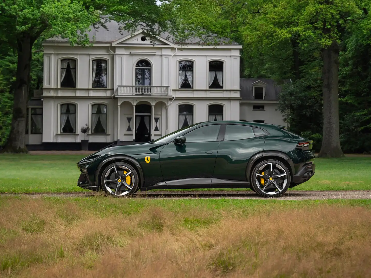 Ferrari Purosangue 6.5 V12 | Verde Zeltweg | Airbrushed shields | Car Grün - 1