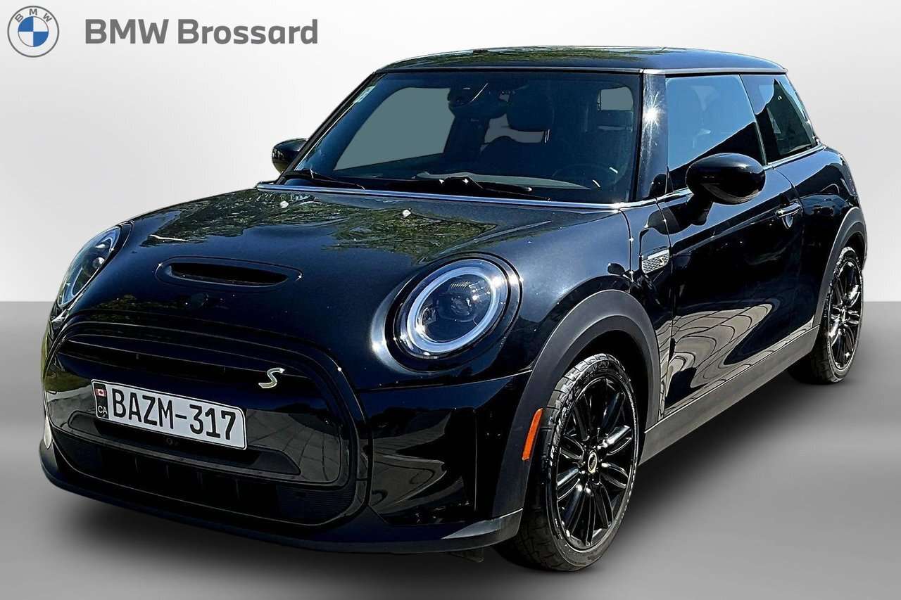 2023 MINI 3 Door Base Heated Steering Wheel | Apple CarPlay / Volan