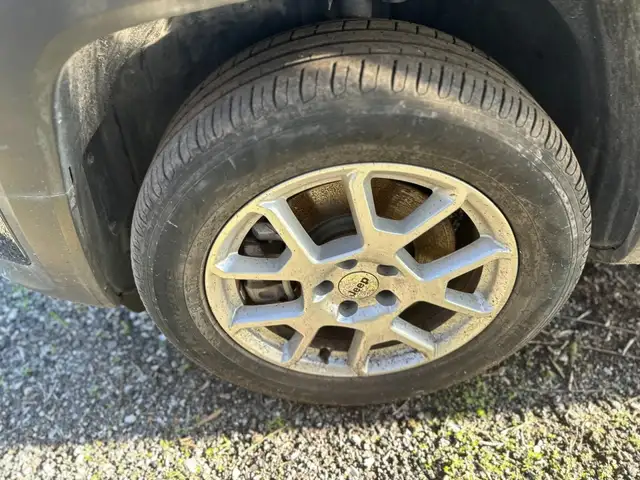 Jeep Renegade view 10