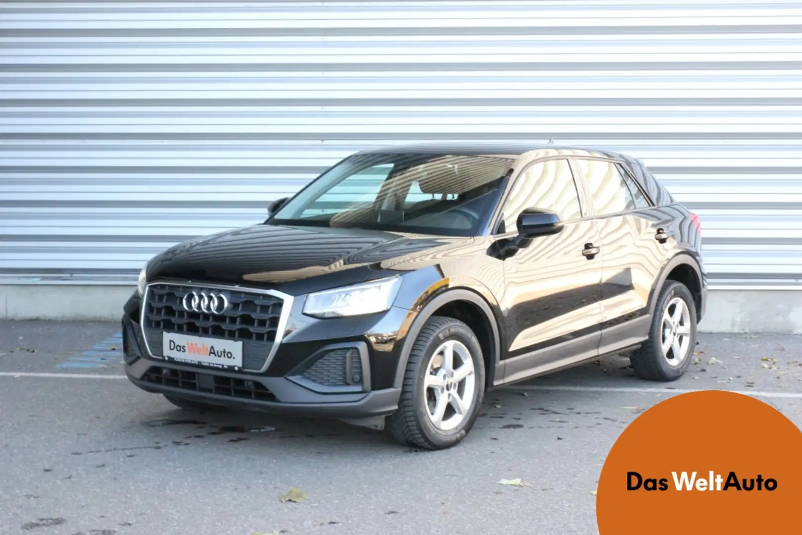 Audi Q2 30 TFSI intense Schwarz - 1