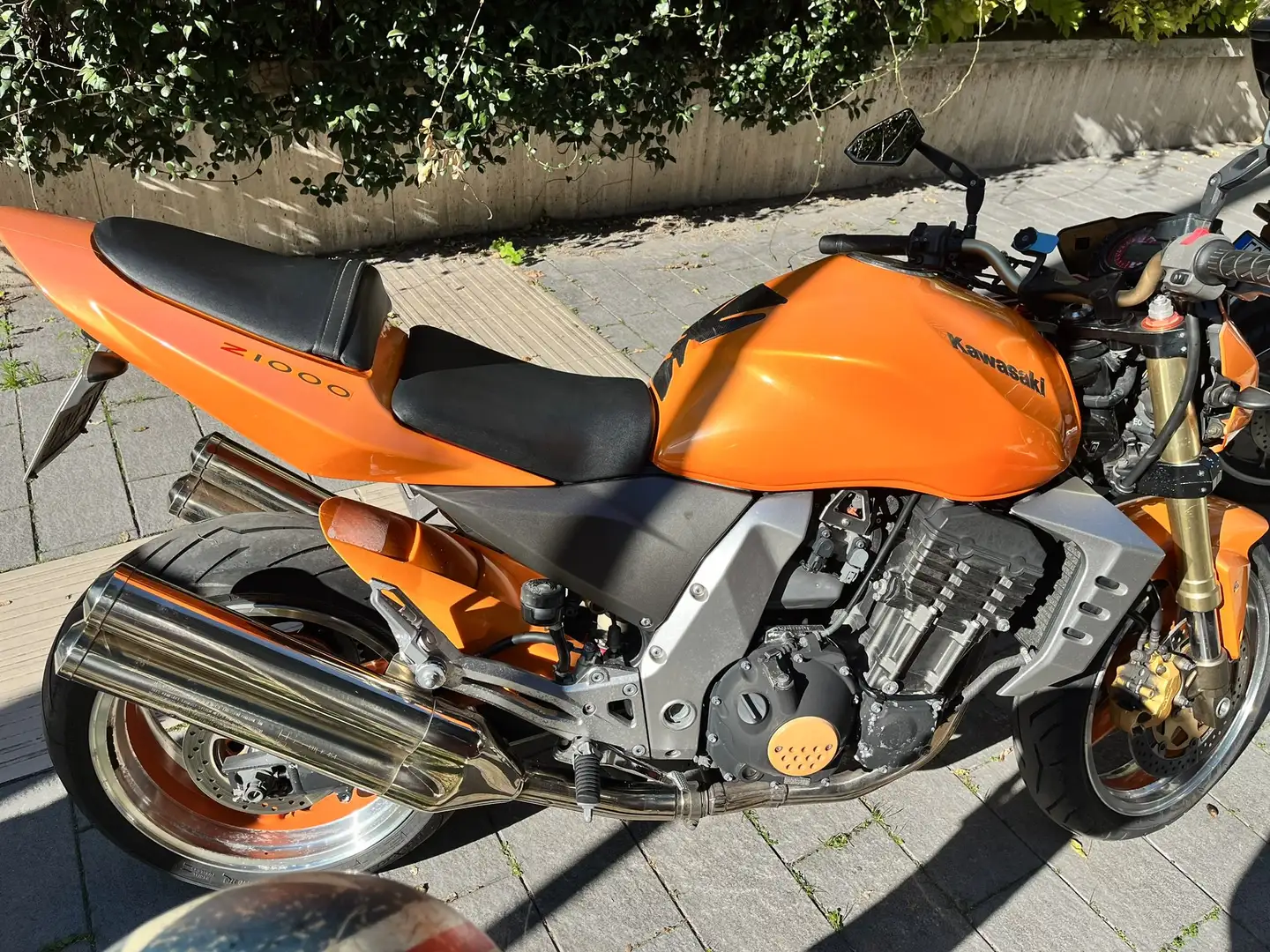 Kawasaki Z 1000 Orange - 1