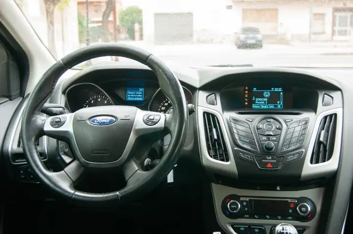 Ford Focus 1.0 Ecoboost Auto - S&S Titanium 2014, foto 12