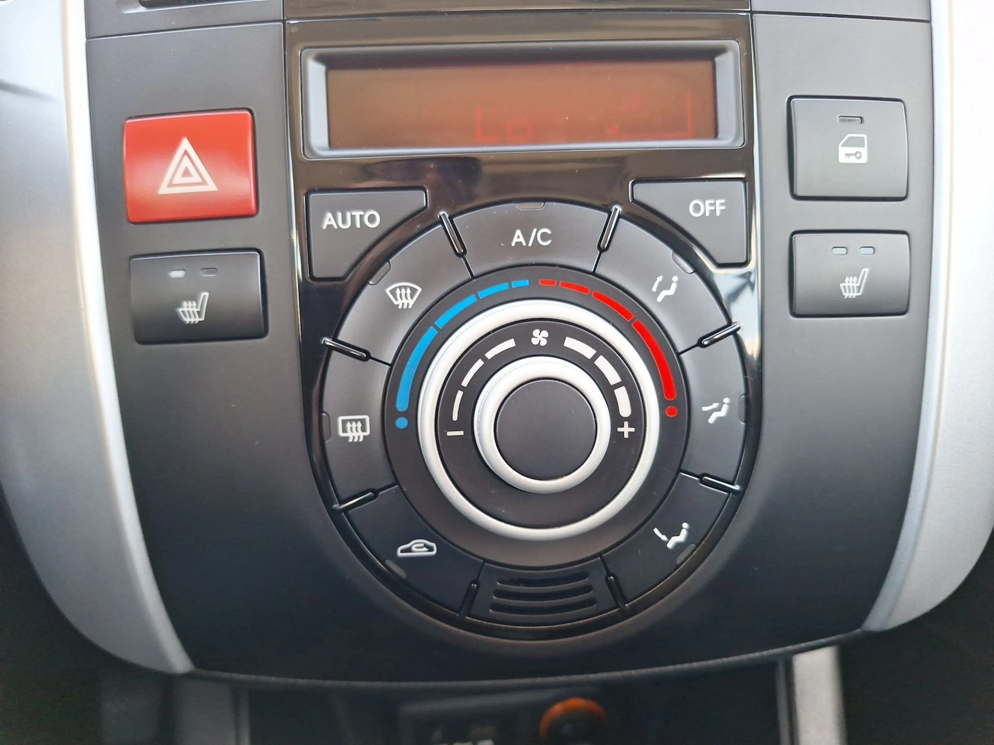 Kia Venga Spirit el. Panorama*PDC*SHZ*Service neu — photo 9