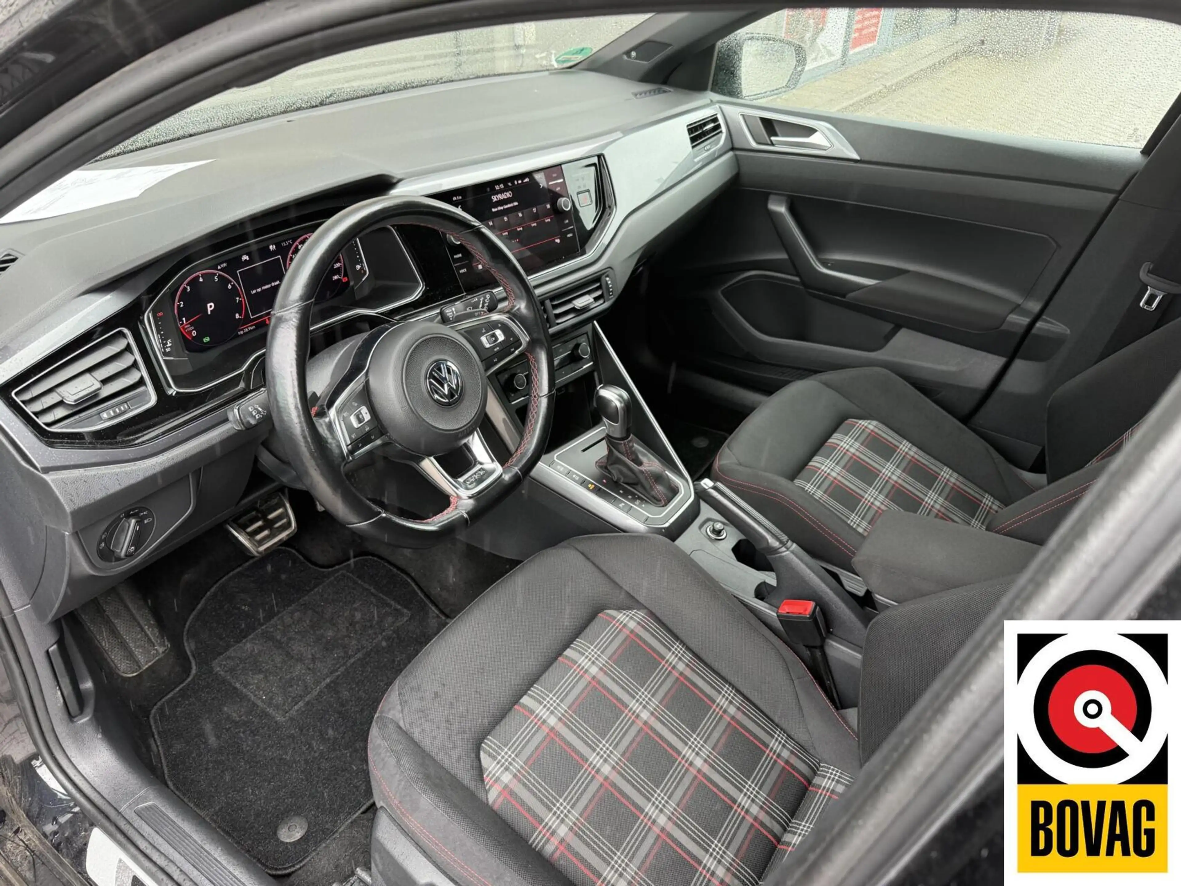 Volkswagen Polo GTI 2.0 TSI 200 pk — photo 12
