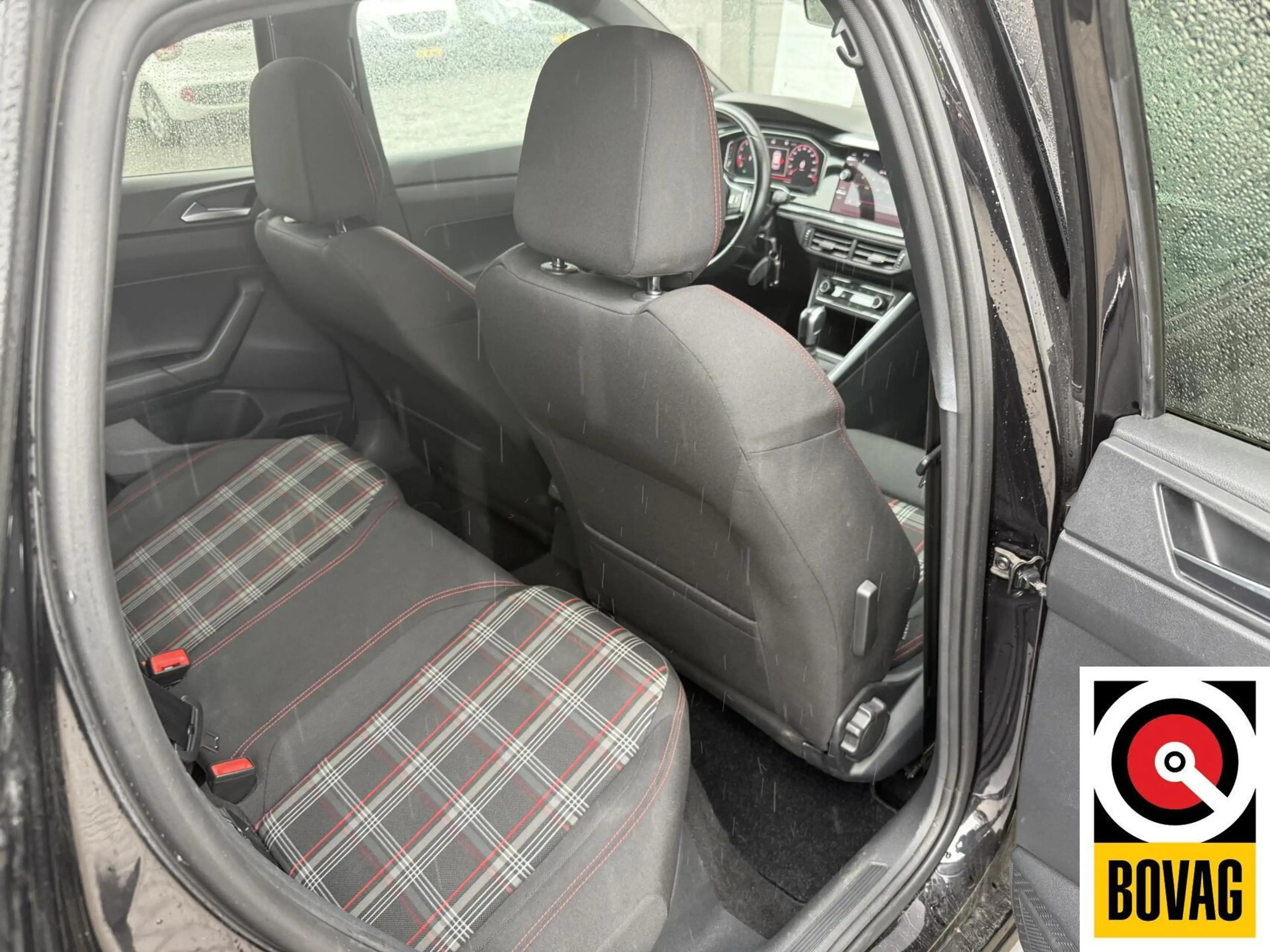 Volkswagen Polo GTI 2.0 TSI 200 pk — photo 9