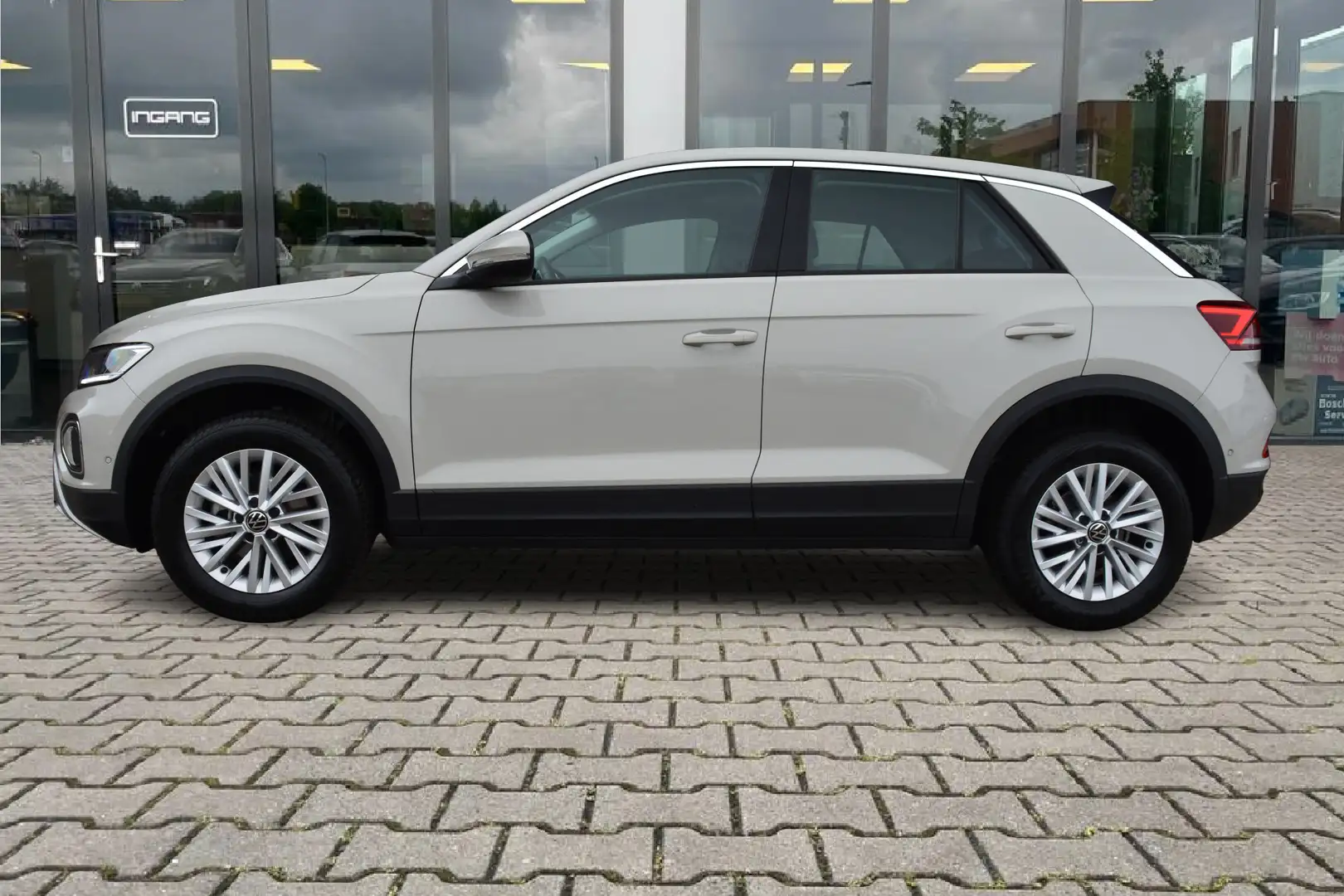 Volkswagen T-Roc 1.5 TSI Life Business | LED | DAB | Trekhaak | Fab Grijs - 2