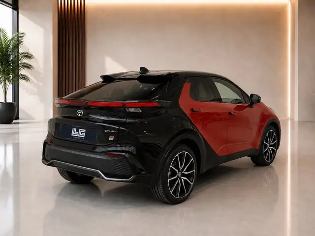 Toyota C-HR view 3