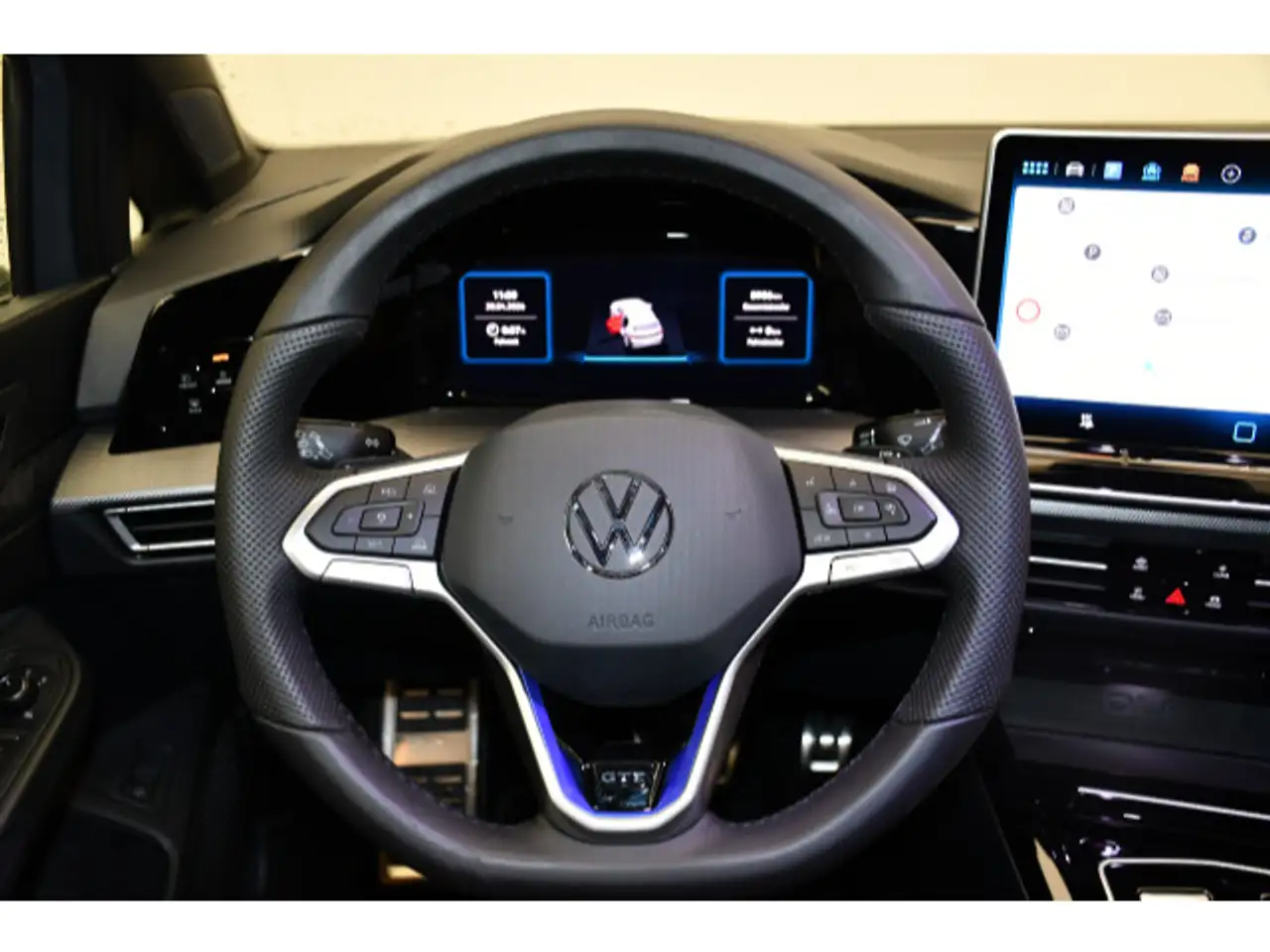 Volkswagen Golf GTE 8 VIII 1.5 eTSI Hybrid DSG GTE Black Style 6