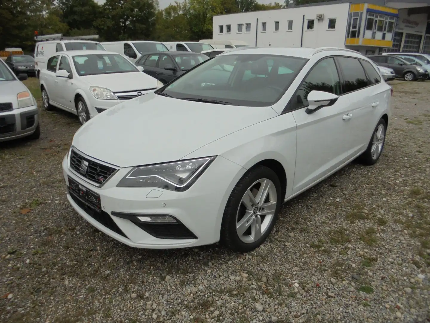 SEAT Leon ST FR~ 1.Hd ~ Navi ~ Beats ~ LED ~ Gepflegt Weiß - 1