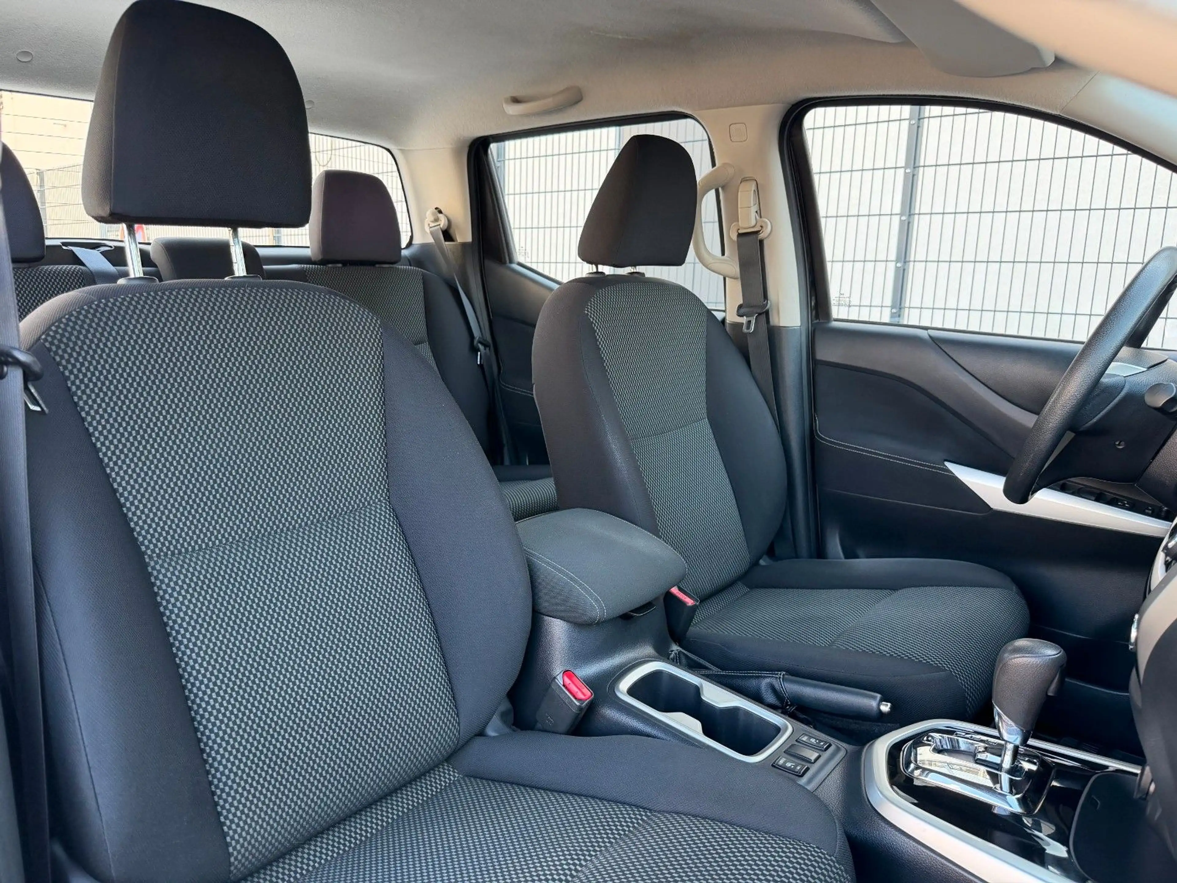 Nissan Navara NP300 Acenta Double Cab 4x4 AHK/SHZ — photo 10