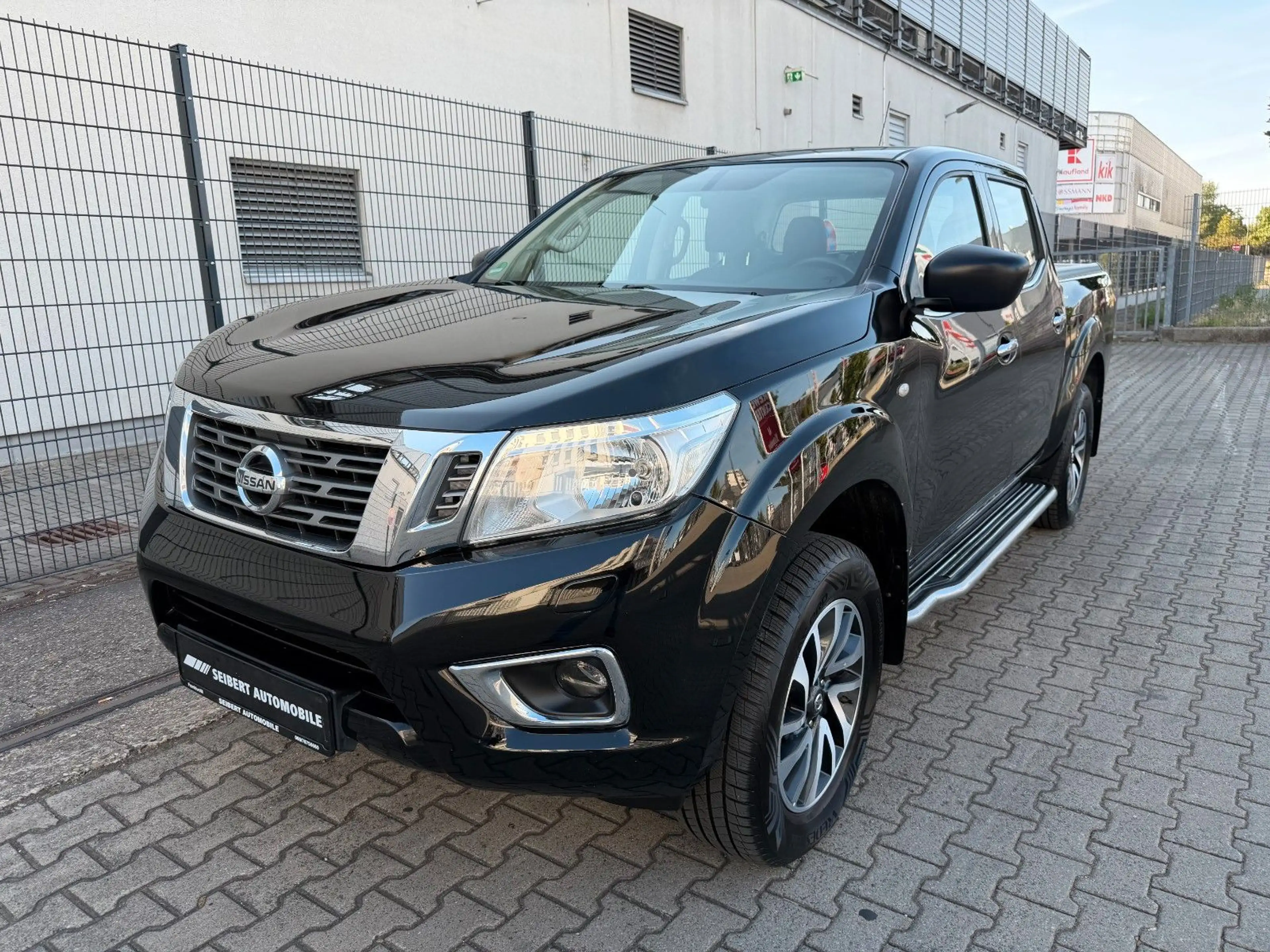 Nissan Navara NP300 Acenta Double Cab 4x4 AHK/SHZ — photo 9