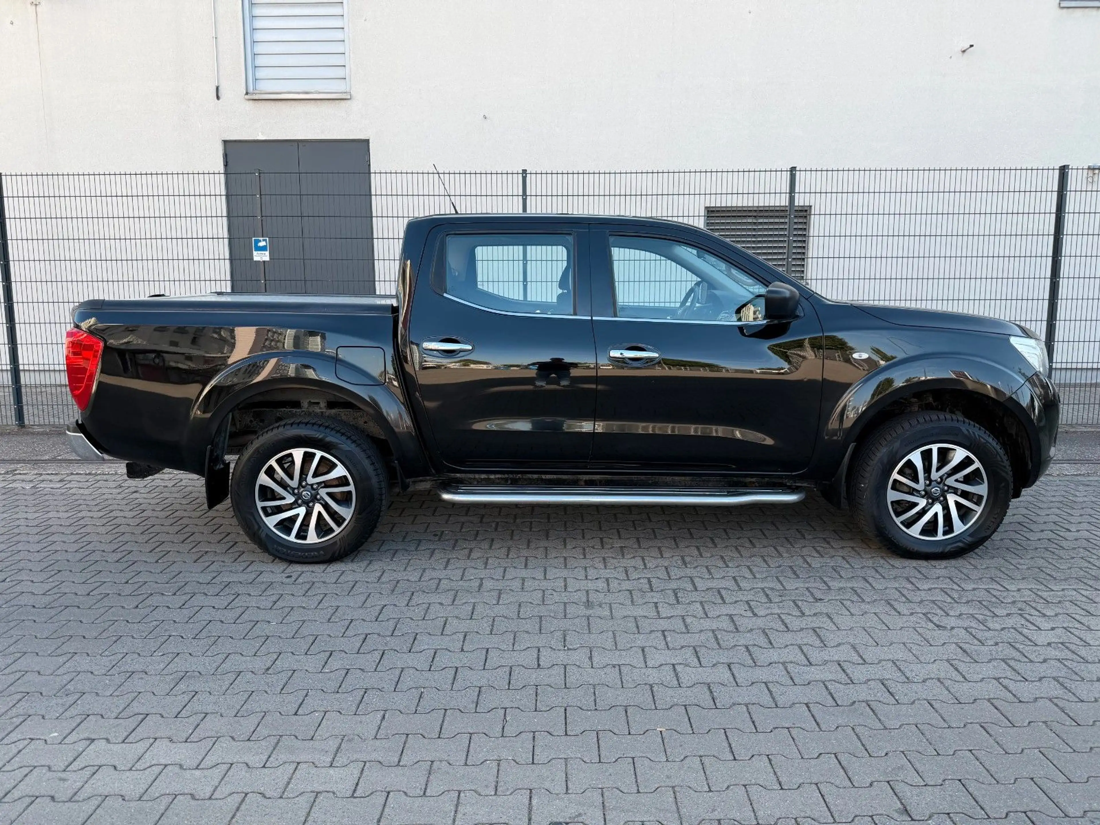Nissan Navara NP300 Acenta Double Cab 4x4 AHK/SHZ — photo 2