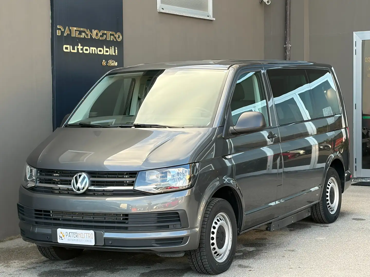 Volkswagen T6 Caravelle 2.0 150CV***Pedana disabili**km 13000**** Gris - 1