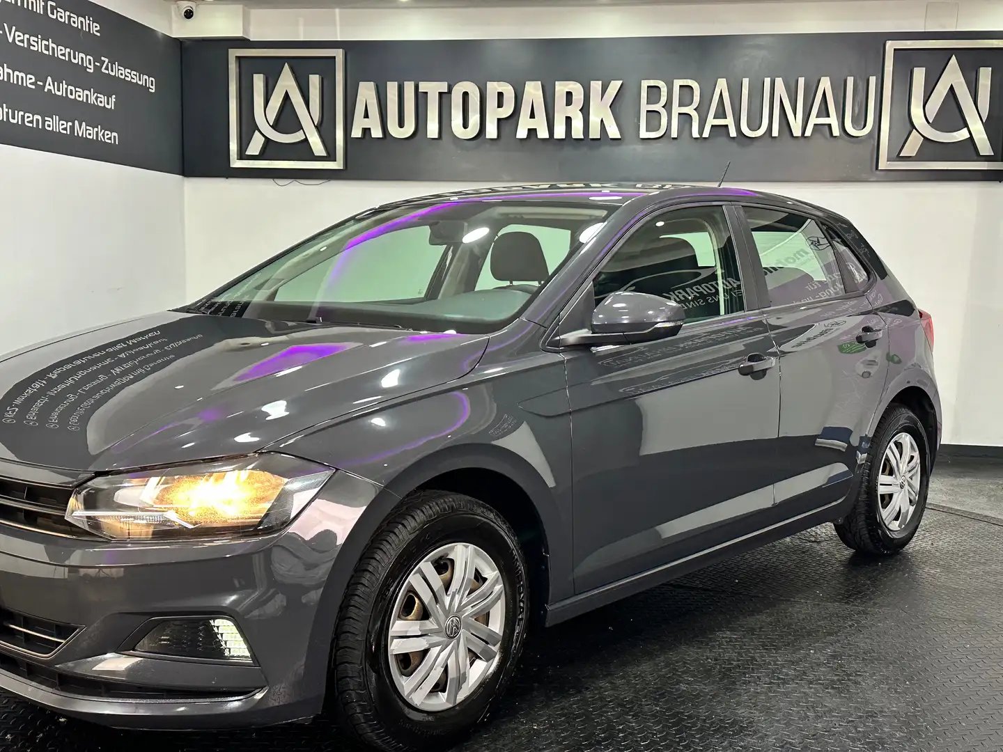 Volkswagen Polo 1.0 Trendline *KLIMA*TEMPO* Grau - 2