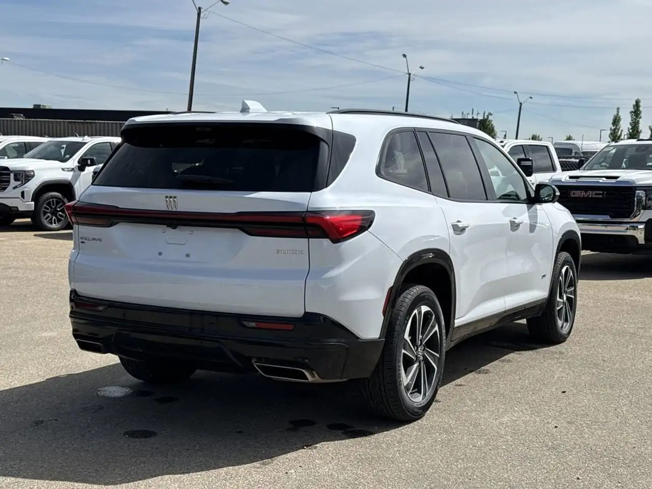 Buick Enclave снимка Buick Enclave
