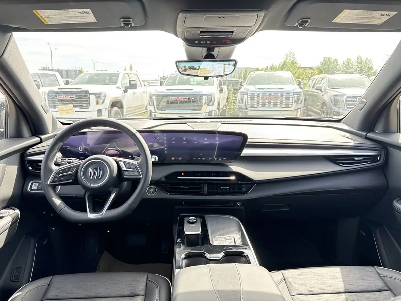 Buick Enclave снимка Buick Enclave