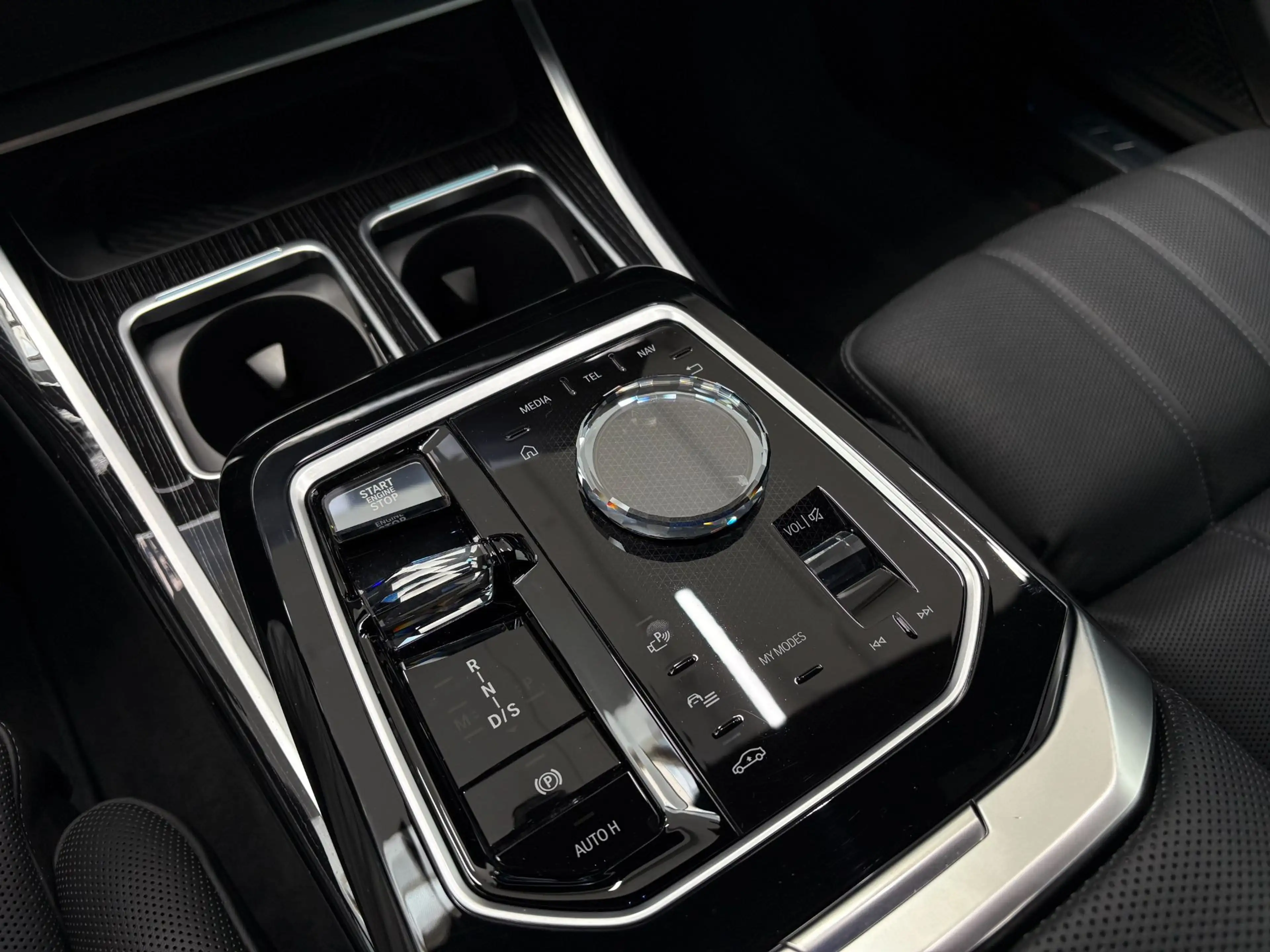 BMW 740 740d xDrive Limousine Aut.*ELEKTR.TÜREN*MASSAGE*P — photo 15