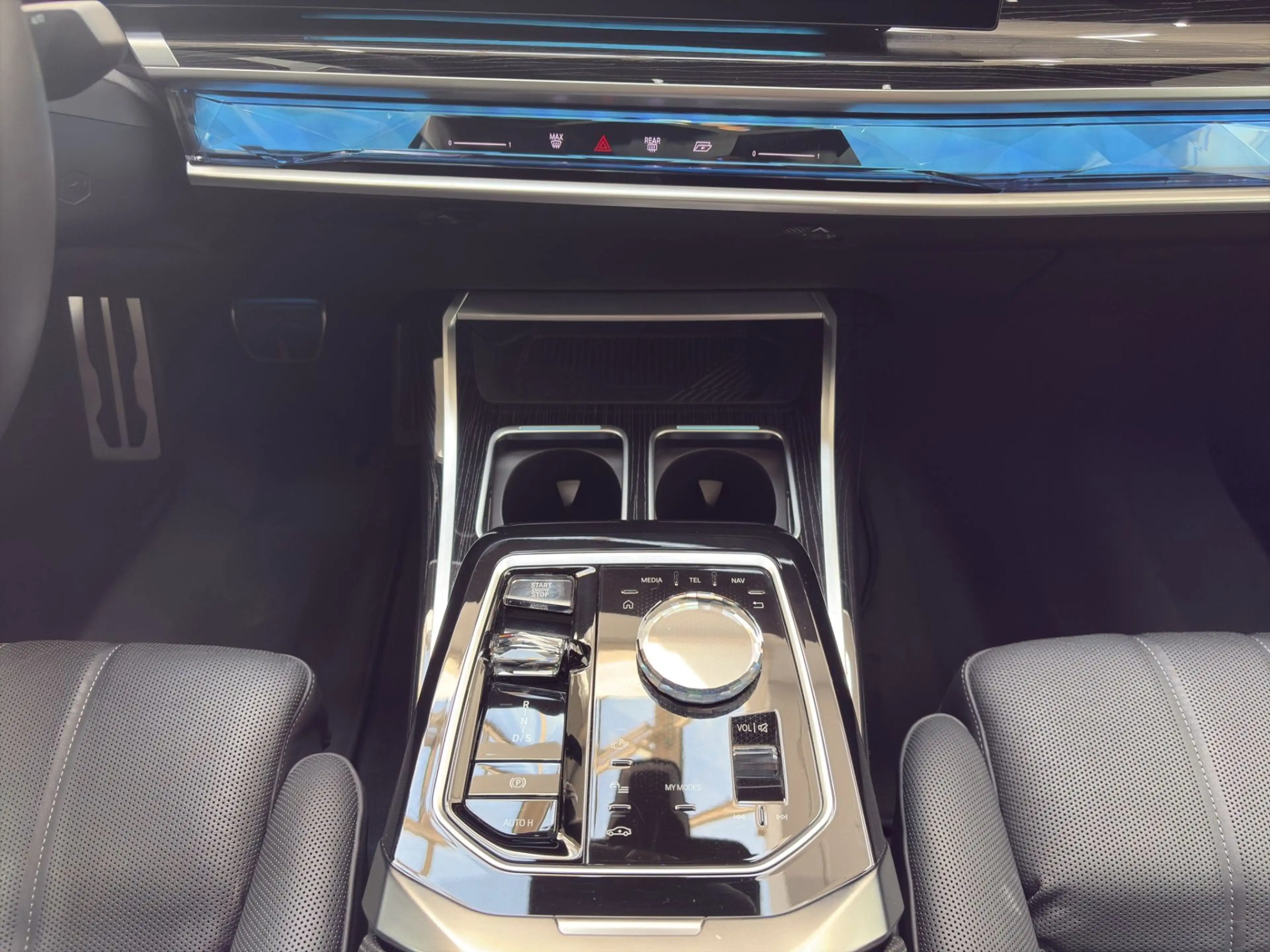 BMW 740 740d xDrive Limousine Aut.*ELEKTR.TÜREN*MASSAGE*P — photo 14