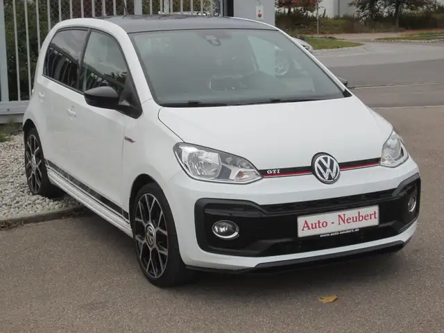 Volkswagen up! GTI