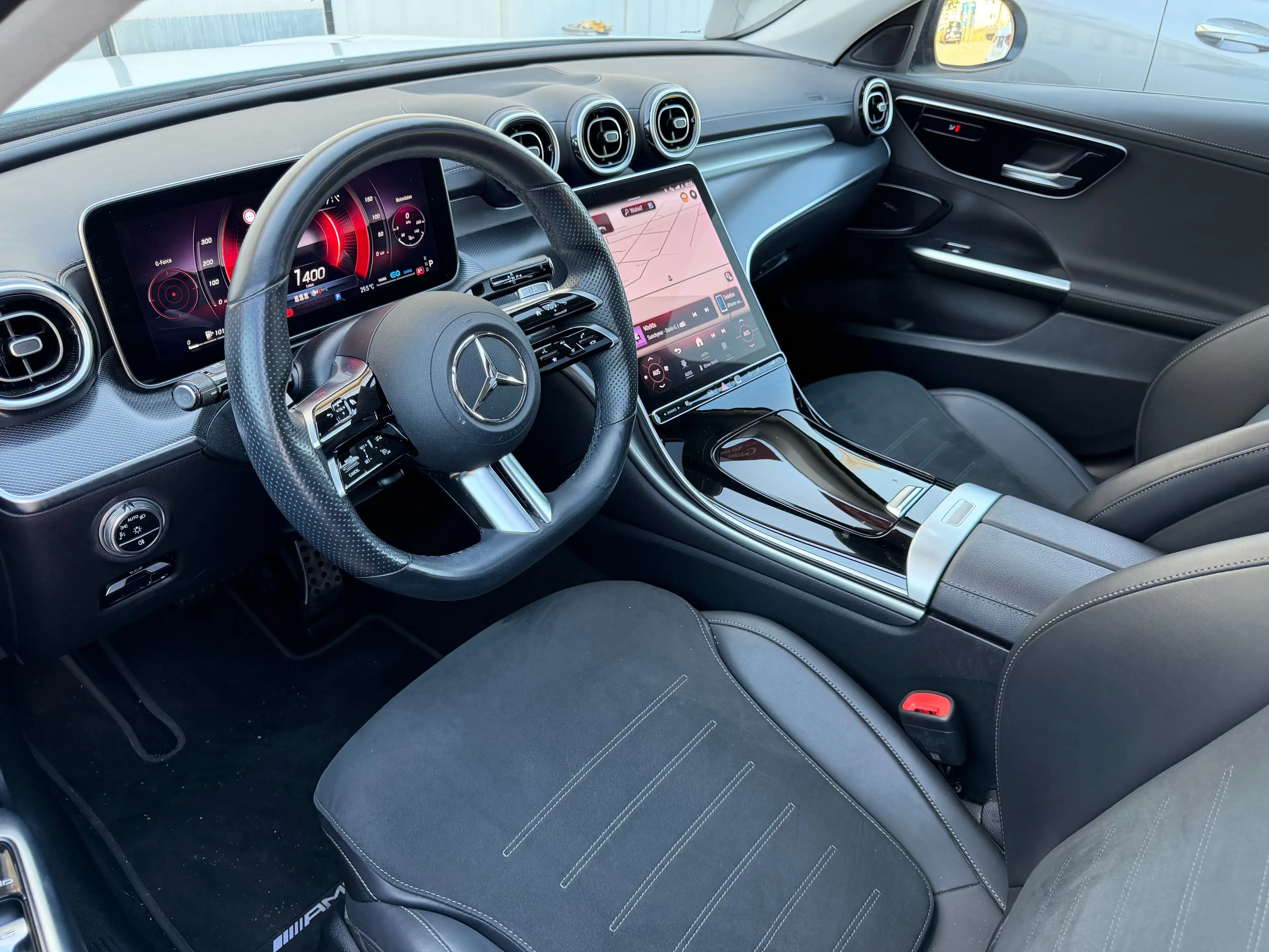 Mercedes-Benz C 200 C200 AMG 4M 360_KeylessEntry_Distronic_Schiebedach_DigitalLight_ — photo 9