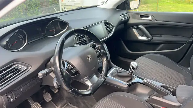 Peugeot Unknown Model view 8
